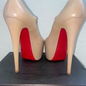 Christian loubs